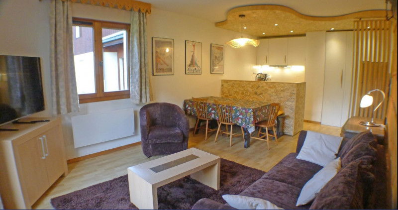 _lv_images__lot_0000000188_09_3303367 _lv_images__lot_0000000188_09_3303367