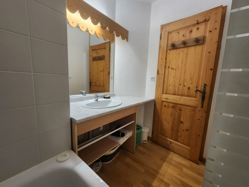 _lv_images__lot_0000000188_13_3644130