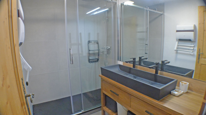 _lv_images__lot_0000000189_14_3303465 _lv_images__lot_0000000189_14_3303465