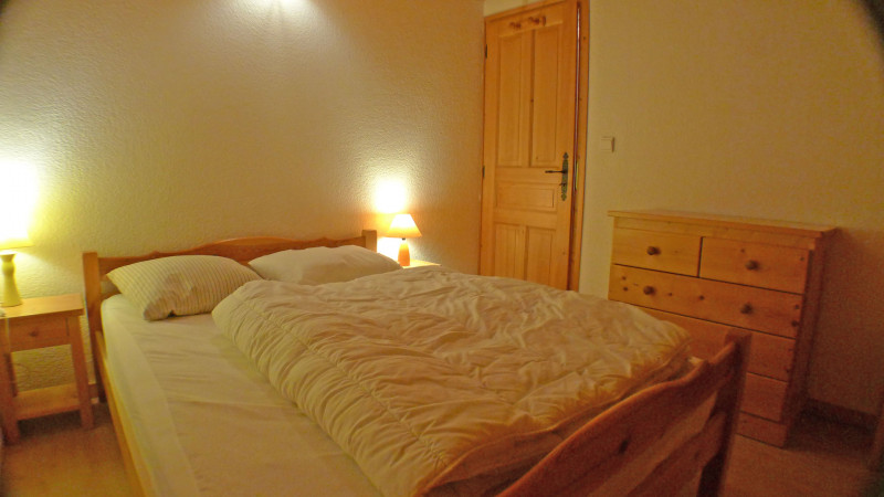 _lv_images__lot_0000000190_10_3705987