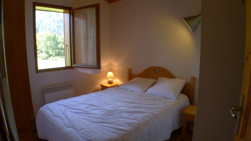 _lv_images__lot_0000000191_06_3592814