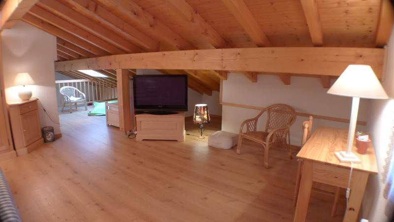 _lv_images__lot_0000000191_11_3310010