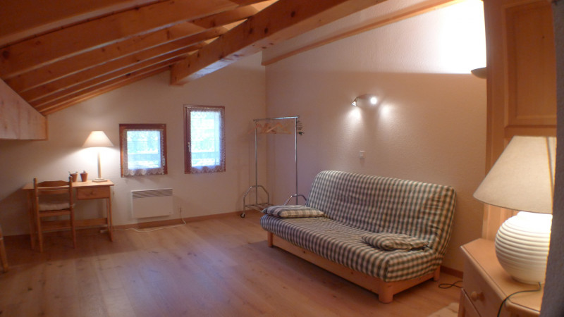 _lv_images__lot_0000000191_12_3669176