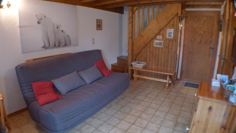 _lv_images__lot_0000000193_05_3261030