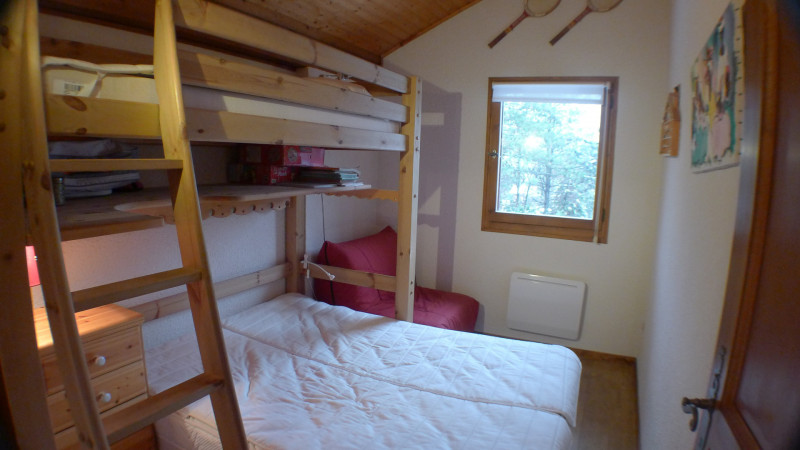 _lv_images__lot_0000000193_08_3644469