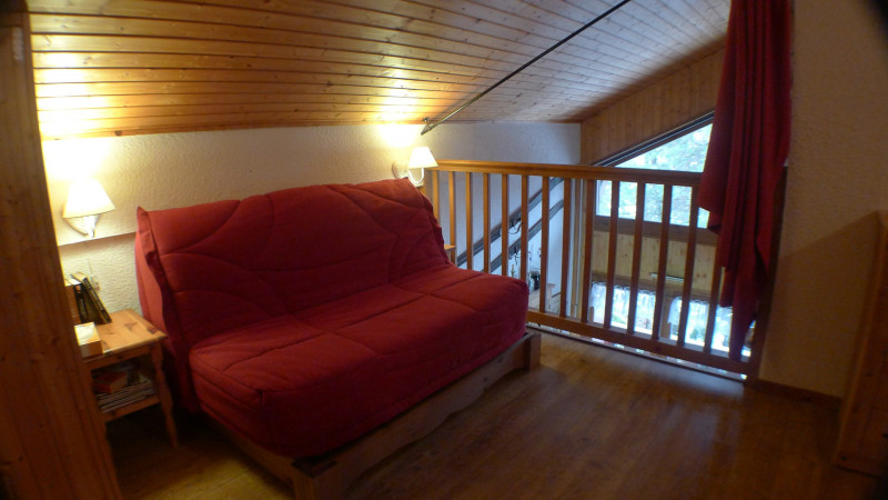 _lv_images__lot_0000000193_09_3446473