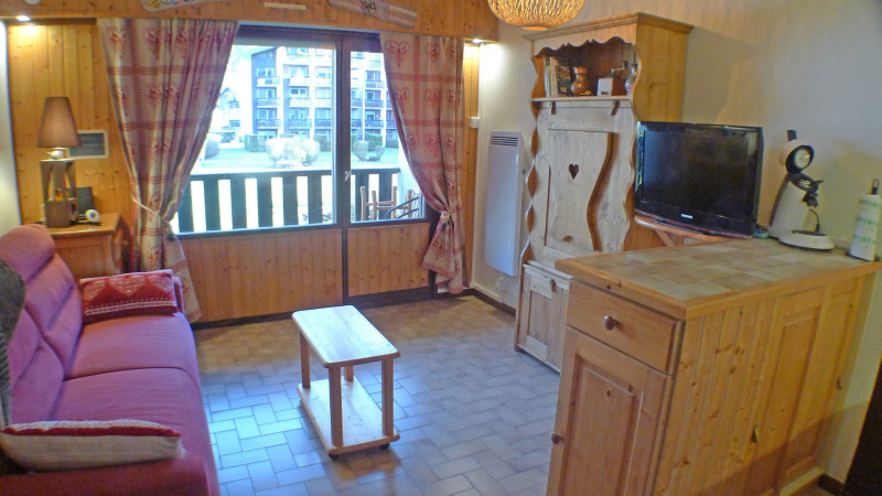 _lv_images__lot_0000000195_01_3310069