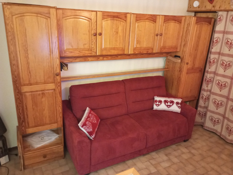 _lv_images__lot_0000000195_02_3656838