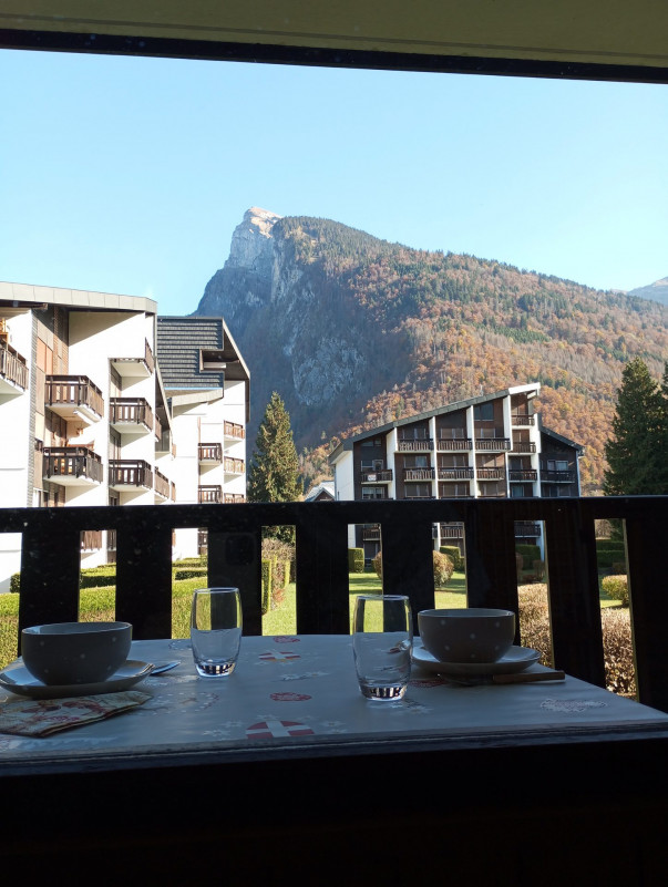 _lv_images__lot_0000000195_03_4079769