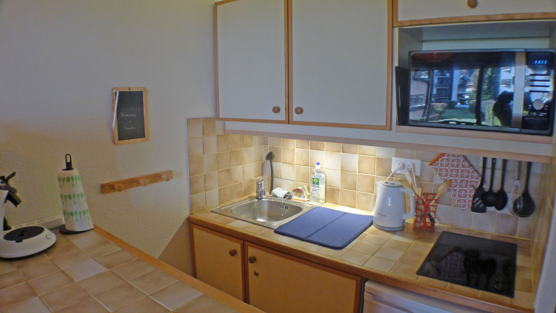 _lv_images__lot_0000000195_04_3706026