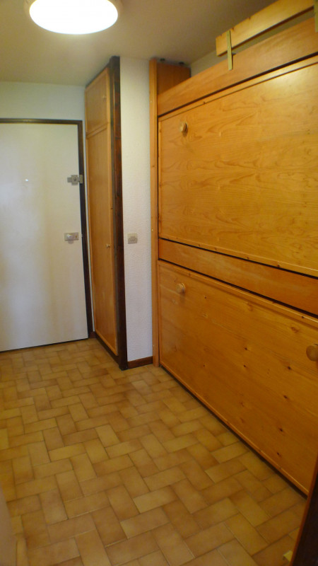 _lv_images__lot_0000000195_06_3460235