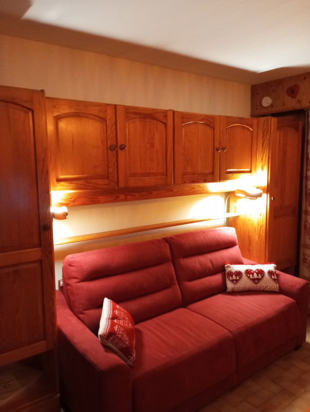 _lv_images__lot_0000000195_10_3168779 _lv_images__lot_0000000195_10_3168779