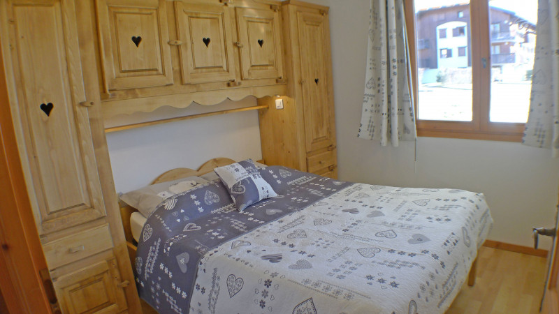 _lv_images__lot_0000000196_07_3386964