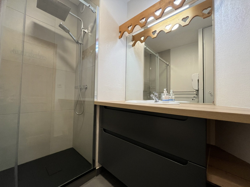 _lv_images__lot_0000000196_10_3269759 _lv_images__lot_0000000196_10_3269759