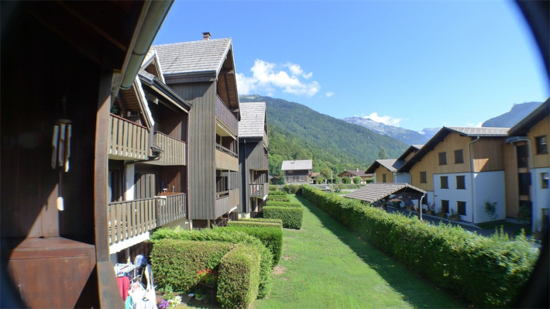 _lv_images__lot_0000000197_08_3555027