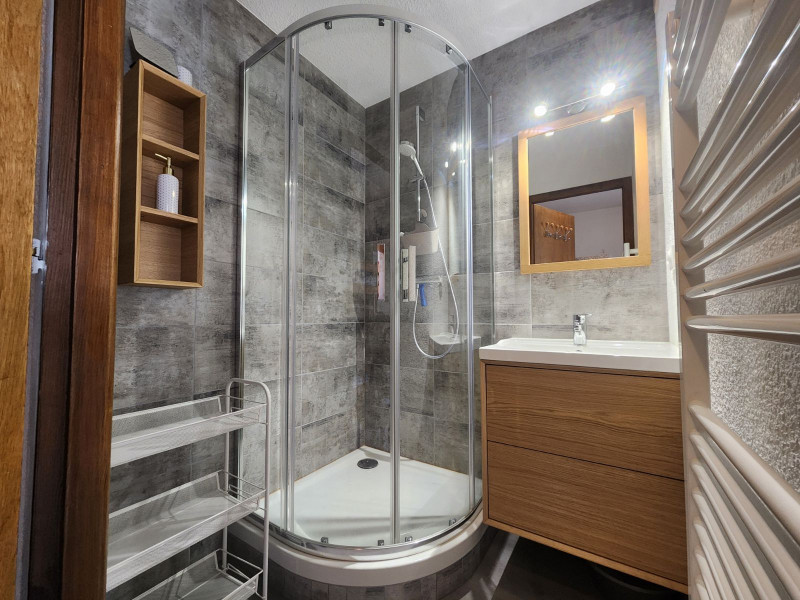 _lv_images__lot_0000000197_11_3637596 _lv_images__lot_0000000197_11_3637596