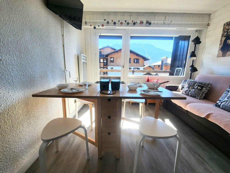 _lv_images__lot_0000000197_13_3699837