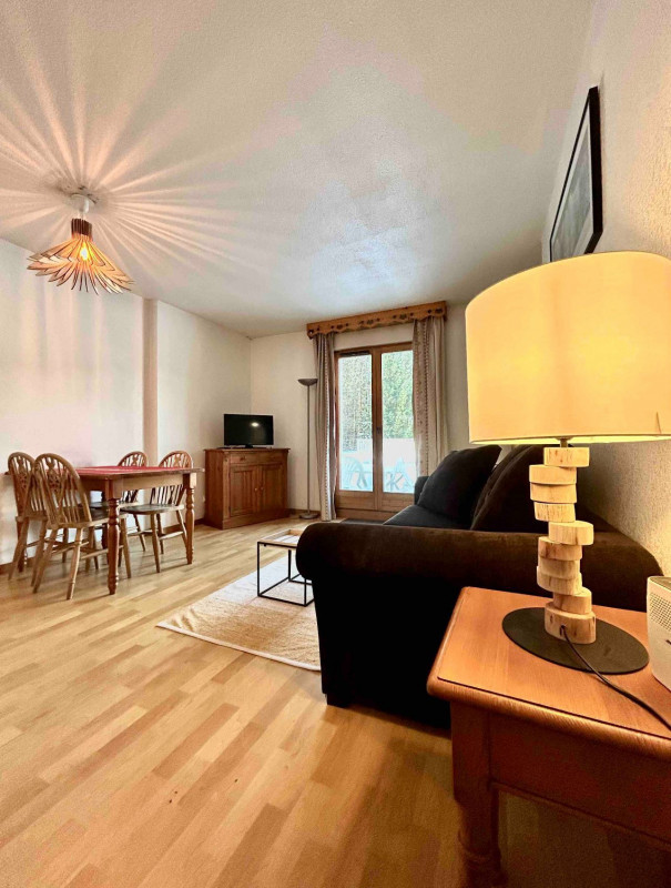 _lv_images__lot_0000000198_06_3608821