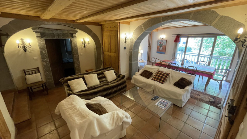 _lv_images__lot_0000000203_01_3723834