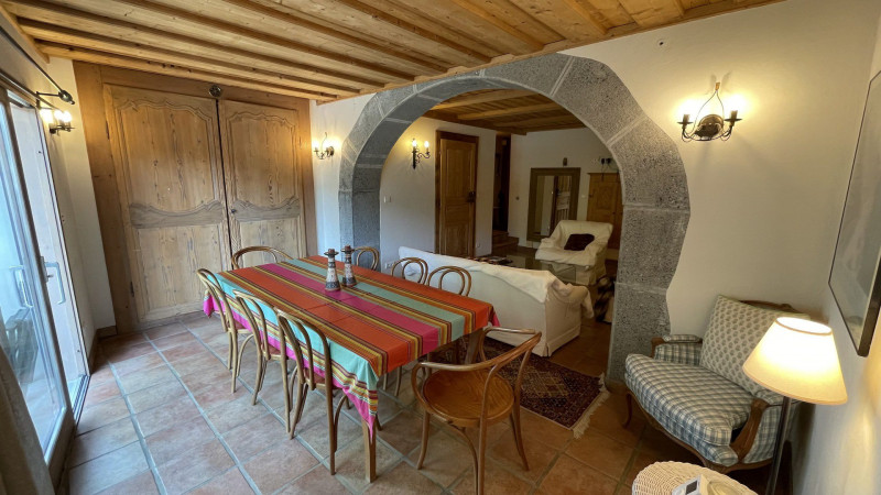 _lv_images__lot_0000000203_08_3598894