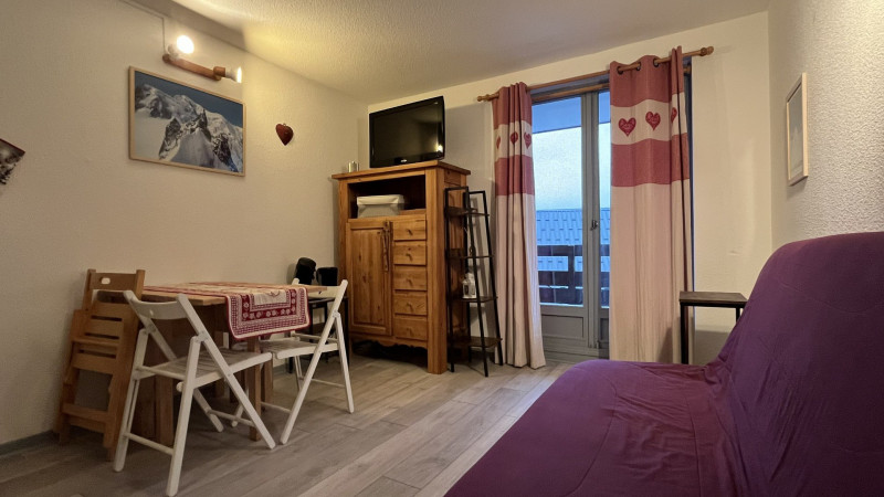 _lv_images__lot_0000000204_01_3215394 _lv_images__lot_0000000204_01_3215394