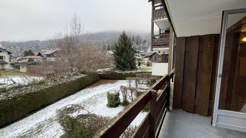 _lv_images__lot_0000000204_03_3347933