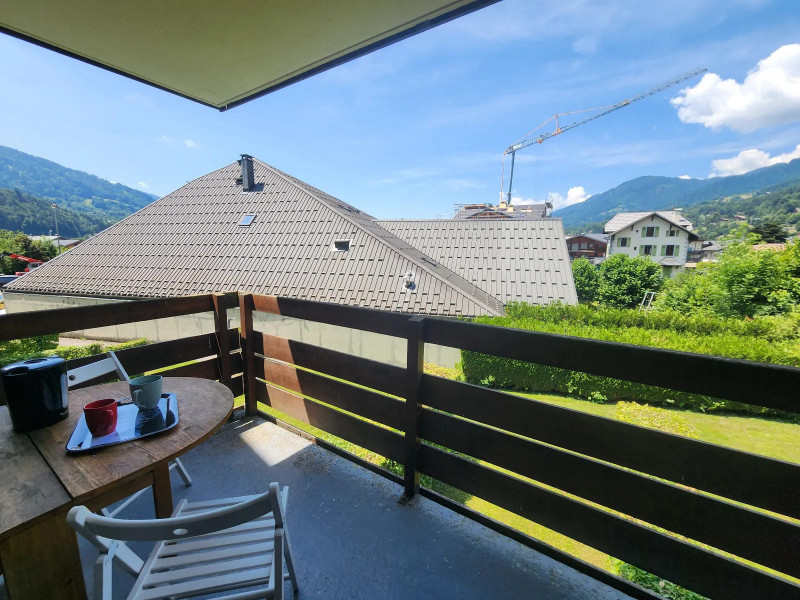 _lv_images__lot_0000000204_03_3644600