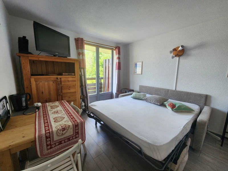 _lv_images__lot_0000000204_06_3666241 _lv_images__lot_0000000204_06_3666241