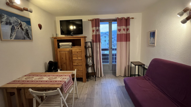 _lv_images__lot_0000000204_08_3615723