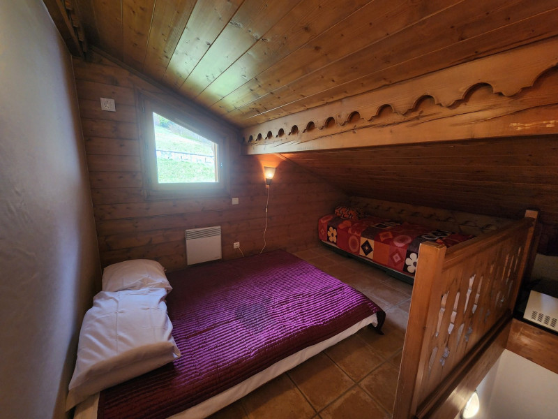 _lv_images__lot_0000000206_12_3481024