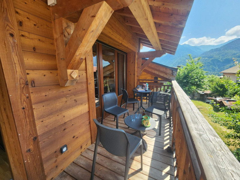 _lv_images__lot_0000000208_06_3344733