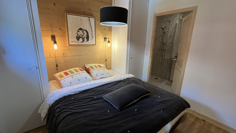 _lv_images__lot_0000000208_09_3316010