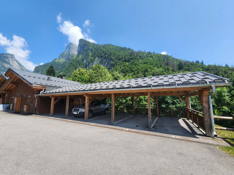 _lv_images__lot_0000000208_16_3696879