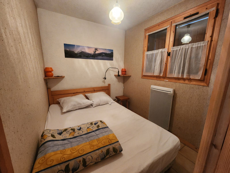 _lv_images__lot_0000000209_05_3273819