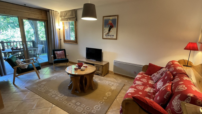 _lv_images__lot_0000000211_03_3328752