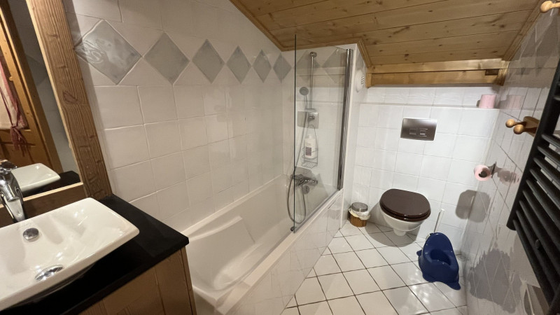 _lv_images__lot_0000000211_14_3180462 _lv_images__lot_0000000211_14_3180462