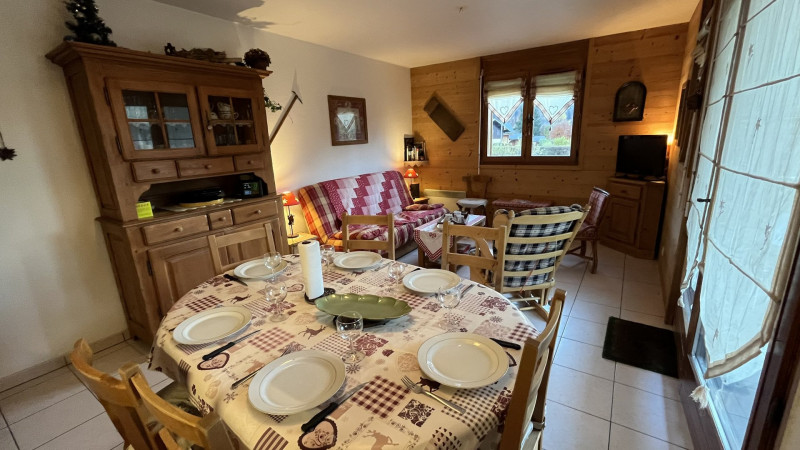 _lv_images__lot_0000000213_03_3212060 _lv_images__lot_0000000213_03_3212060