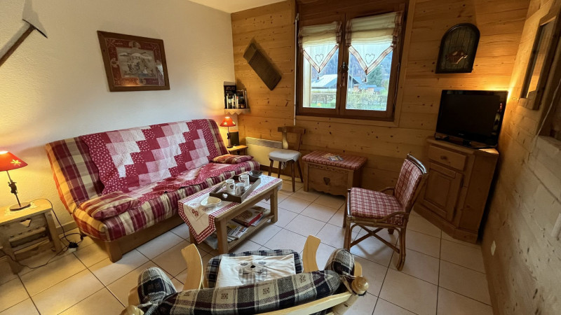 _lv_images__lot_0000000213_04_3219283 _lv_images__lot_0000000213_04_3219283