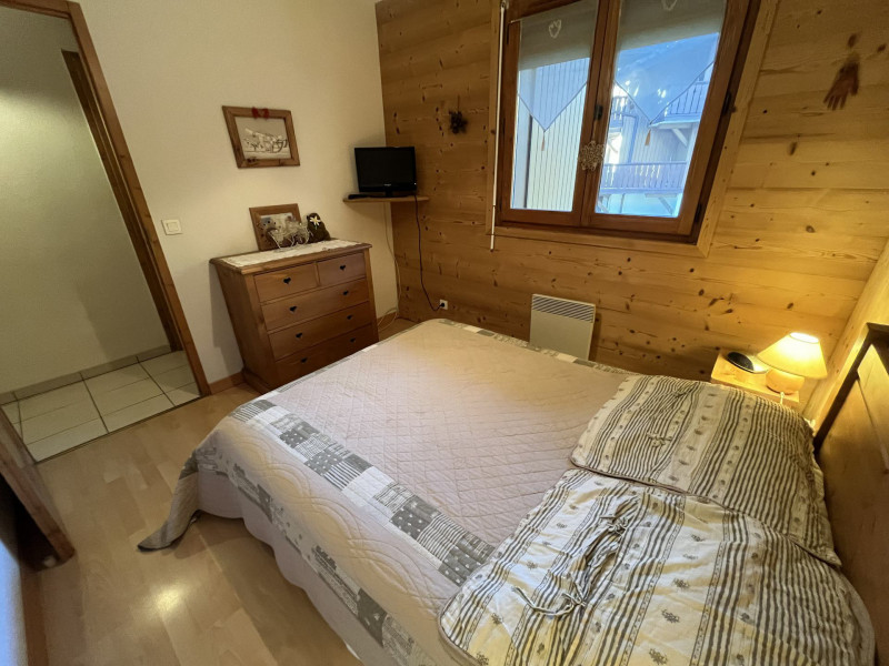 _lv_images__lot_0000000213_06_3261232 _lv_images__lot_0000000213_06_3261232