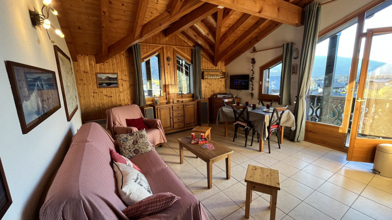 _lv_images__lot_0000000214_01_3276301 _lv_images__lot_0000000214_01_3276301