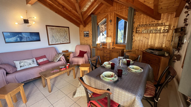 _lv_images__lot_0000000214_06_3484223