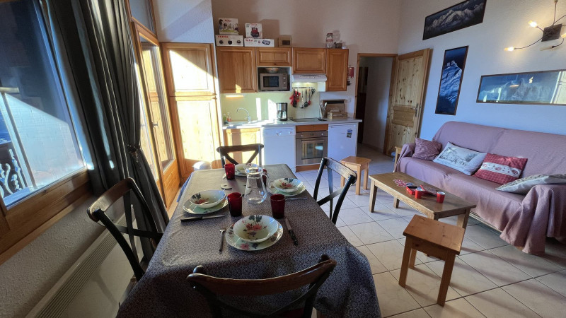 _lv_images__lot_0000000214_08_3201955 _lv_images__lot_0000000214_08_3201955