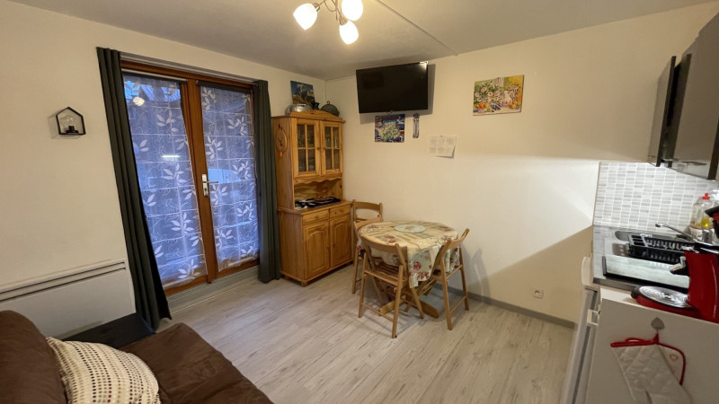 _lv_images__lot_0000000216_02_4033148 _lv_images__lot_0000000216_02_4033148