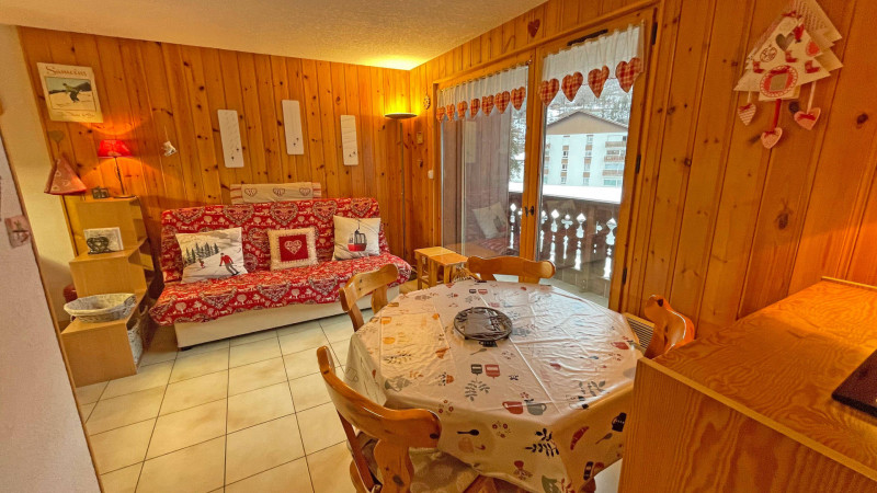 _lv_images__lot_0000000217_01_3602433 _lv_images__lot_0000000217_01_3602433