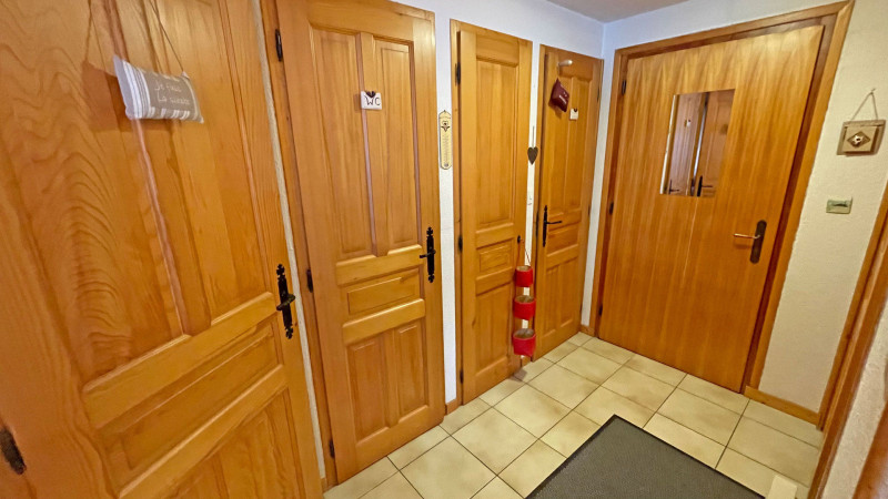 _lv_images__lot_0000000217_05_3418617 _lv_images__lot_0000000217_05_3418617