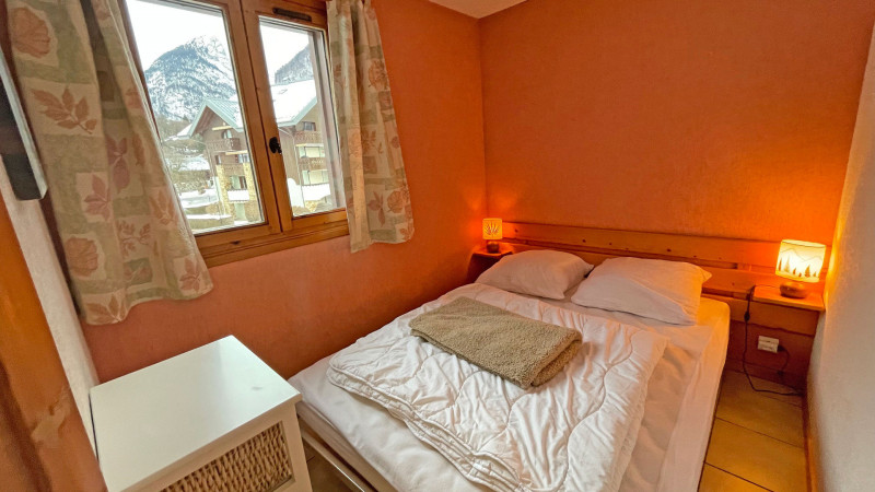 _lv_images__lot_0000000217_07_3529811