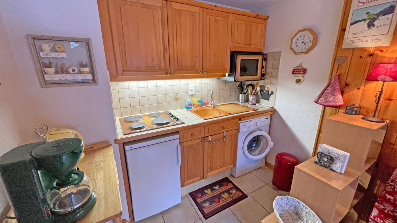 _lv_images__lot_0000000217_09_3421731