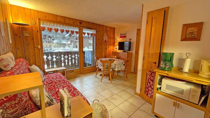 _lv_images__lot_0000000217_10_3405996