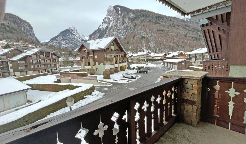 _lv_images__lot_0000000217_12_3405998