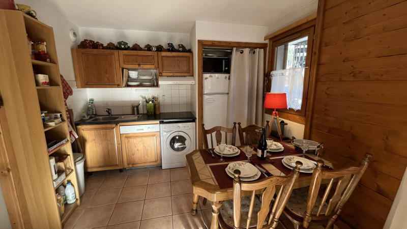 _lv_images__lot_0000000218_02_3545273